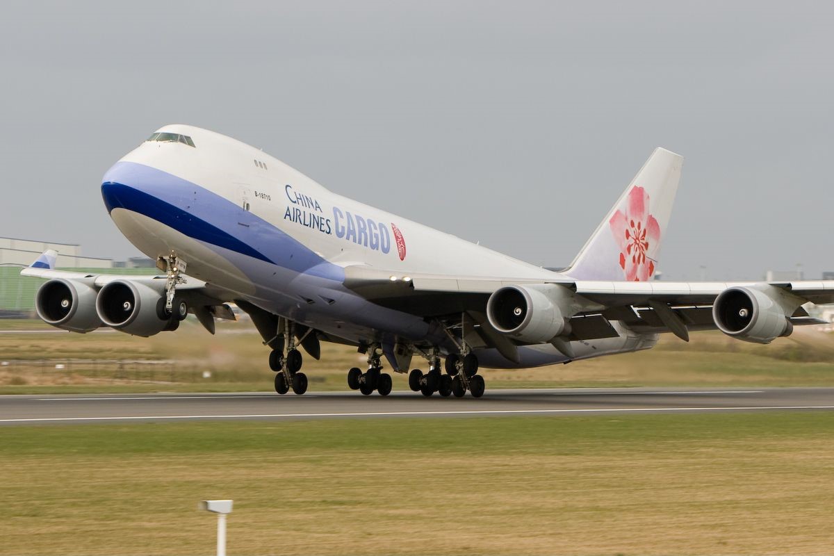 臺灣中華航空-飛機(jī)照片5-裁剪后.jpg